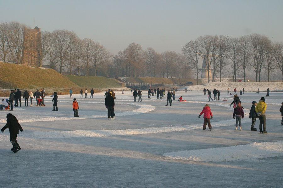 Schaatsen bij Woudrichem